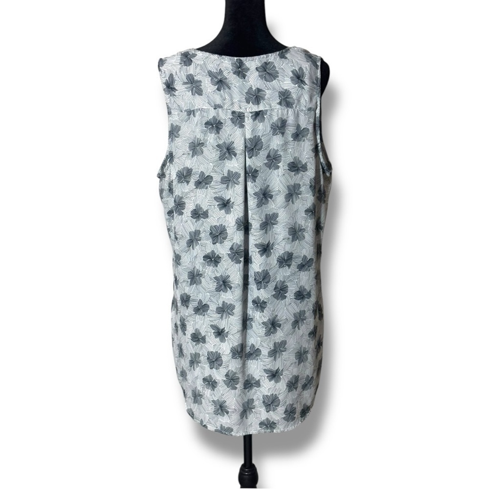 Premise Blue/Gray Floral Geometric Print High-Low 1/2 Silver Zip Front Blouse - Picture 5 of 16